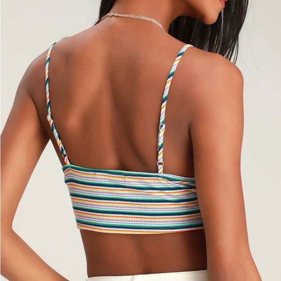 Lulu’s Canbria Blue Multi Striped Twist Front Crop Top Size Medium - Picture 2 of 8